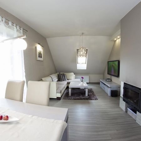 Modern Apartment Auschwitz Kamer foto