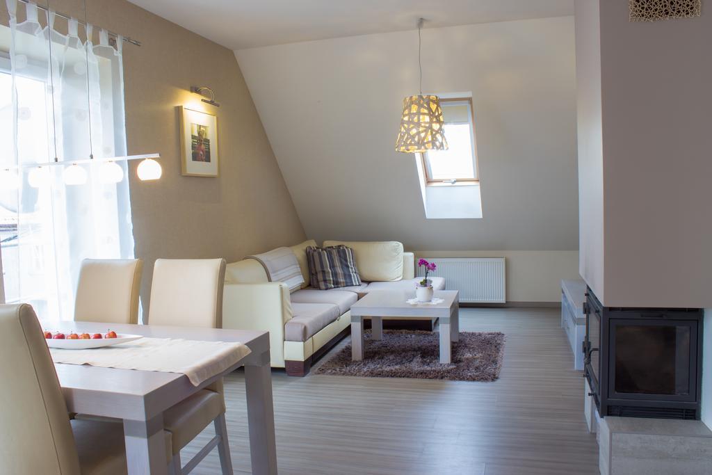 Modern Apartment Auschwitz Kamer foto